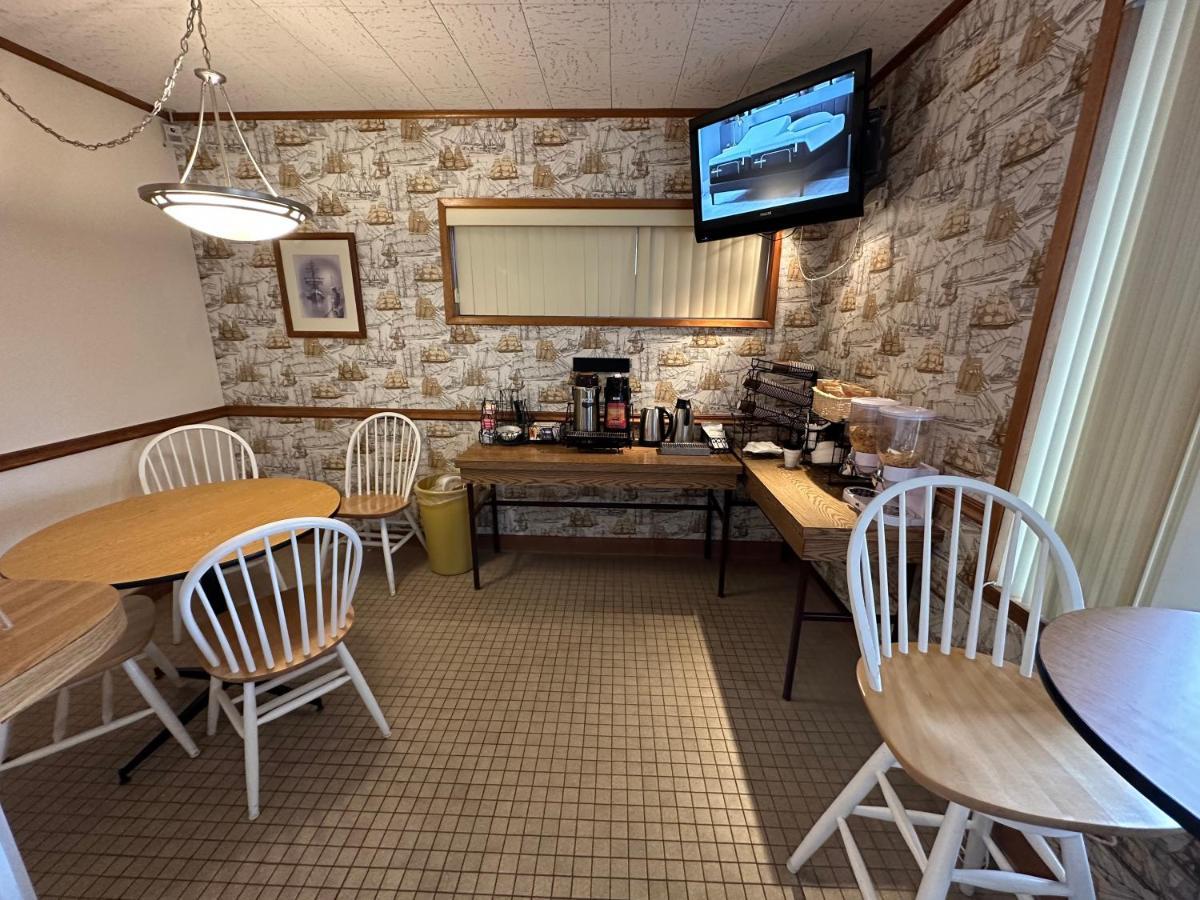 Winchester Bay Inn รีดสปอร์ต ภายนอก รูปภาพ