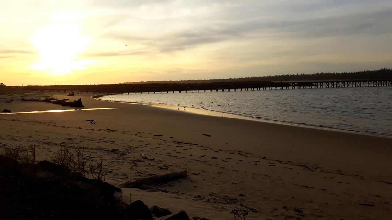 Winchester Bay Inn รีดสปอร์ต ภายนอก รูปภาพ